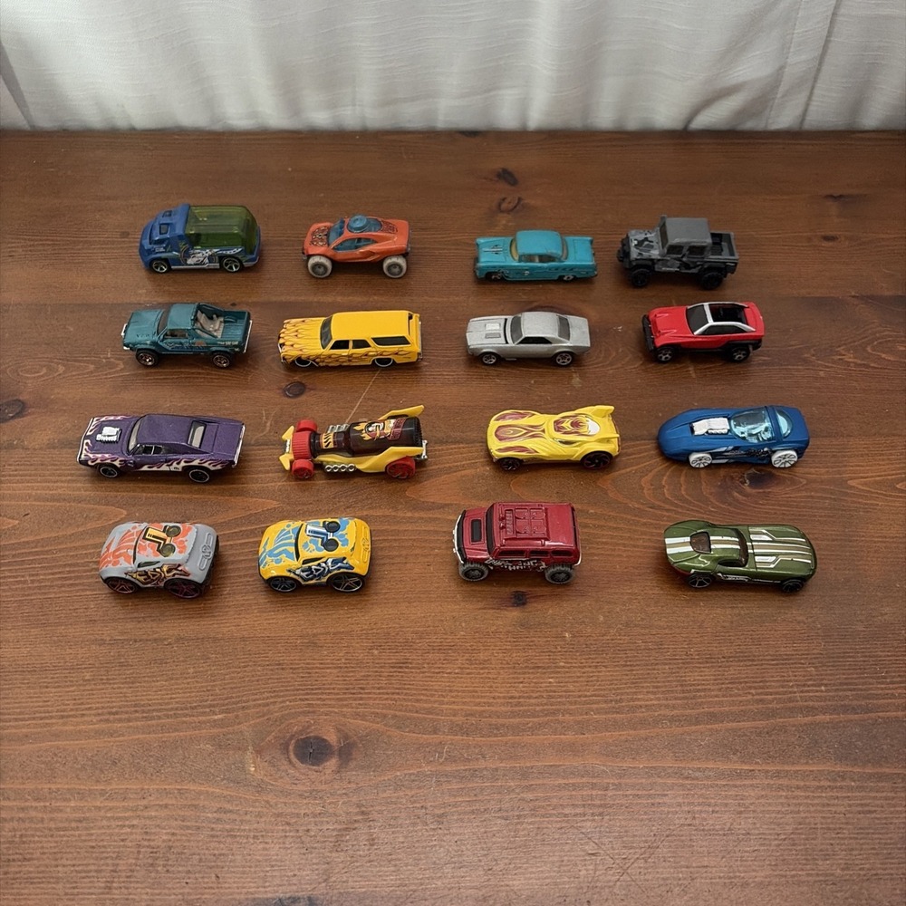 Lot Of 16 Assorted Hot Wheels Diecast Cars - Picture 1 of 7